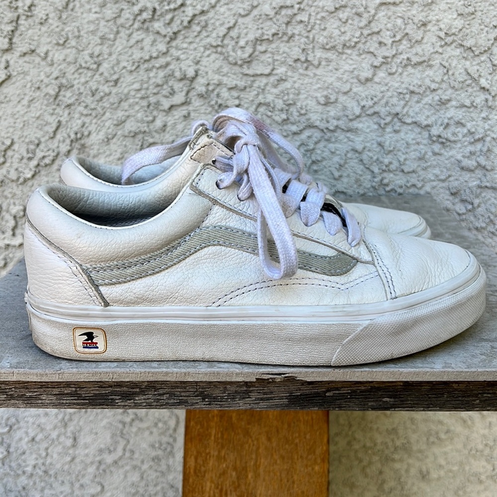 Vans x USPS Post Office Mail Licensed White Sneaker Shoes Women’s 6.5 Thrashed